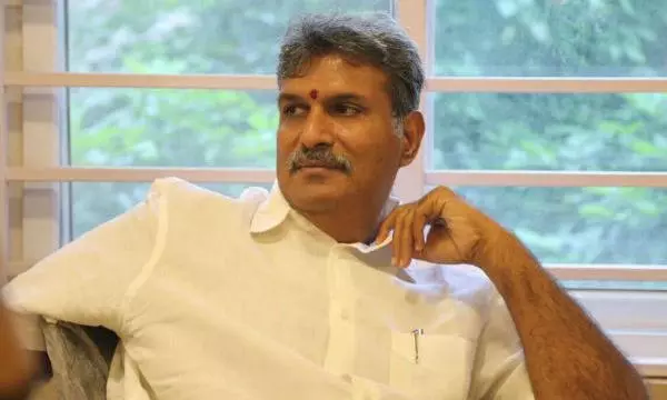 విజయవాడ టీడీపీకి కేశినేని సెగ...!? విజయవాడ టీడీపీకి కేశినేని సెగ...!?