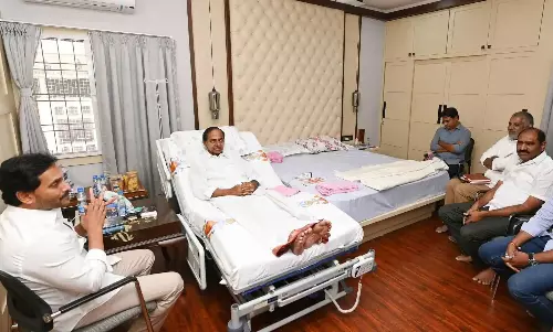 సార్‌ ఎలా ఉన్నారు.. కేసీఆర్‌ కు జగన్‌ పరామర్శ!