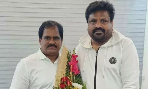 వైసీపీ ఎమ్మెల్సీ పదవితోనే జనసేన ప్రెసిడెంట్ గా..!