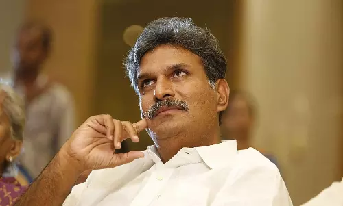 కేశినేని నానికి  చెక్ తో విజయవాడలో టీడీపీ కొంప కొల్లేరేనా...!?