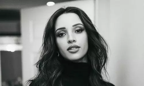 Tripti Dimris Sets Hearts Racing, Keeping Nights Sleepless!