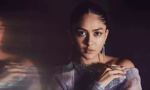 Mrunal Thakur, the Angelic Star Sparkling in Elegance!