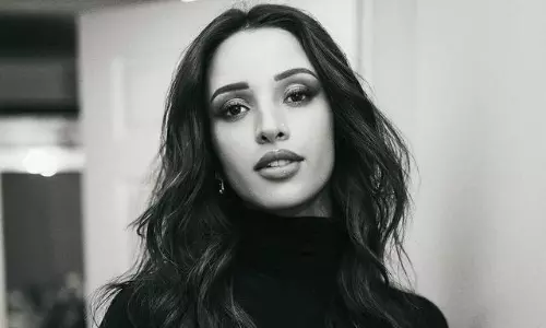 అమ్మ‌డు అప్పుడే  నేష‌న‌ల్ క్ర‌ష బ‌ట‌న్?