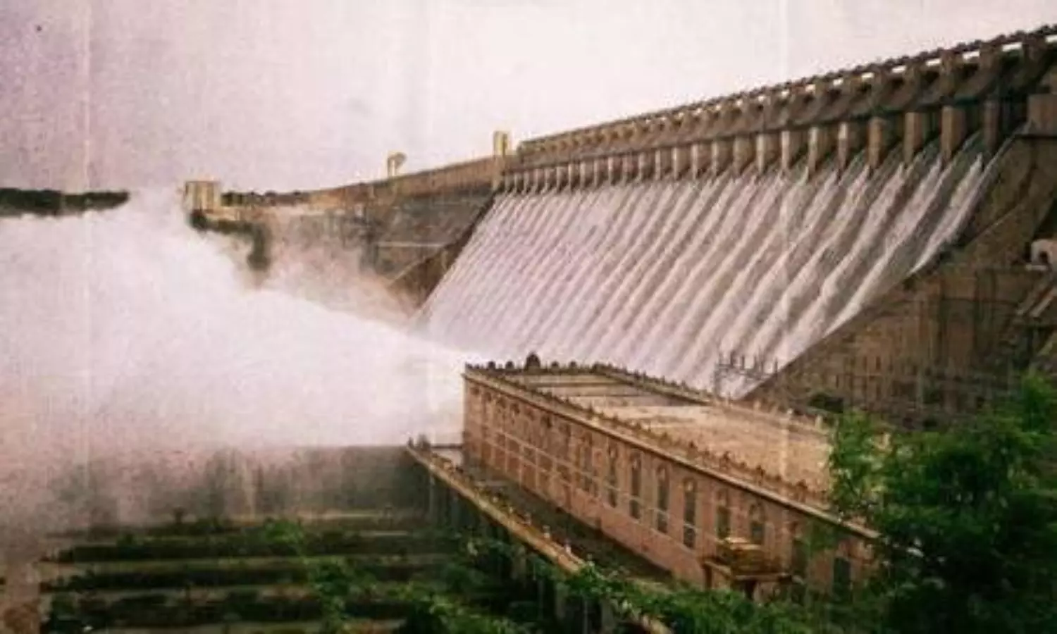 ఆ భారీ ప్రాజెక్టుకు 2019లోనే 500 కోట్లతో రిపేర్లు.. గప్ చుప్?