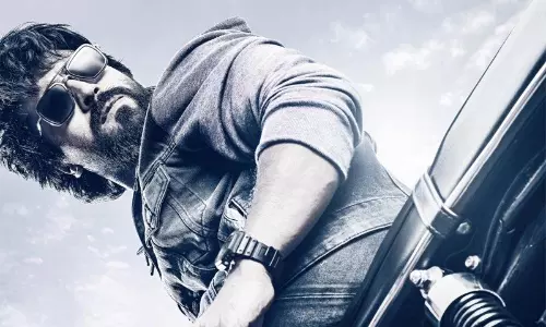 గేమ్ చేంజర్ కోసం ఆ డైరెక్టర్ పనిచేయడం వెనుక రీజన్ అదేనా..?