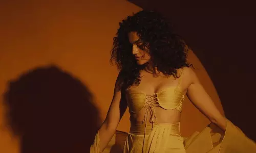 గ్లామ‌ర్ హ‌ద్దులు చెరిపేసిన తాప్సీ