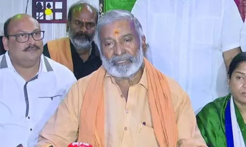 టార్గెట్ బాలయ్య... హిందూపురంలో ఇద్దరు అభ్యర్థులను ప్రకటించిన పెద్దిరెడ్డి!