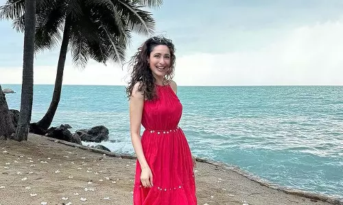 Jaya Janaki Nayaka seen enjoying at the beach