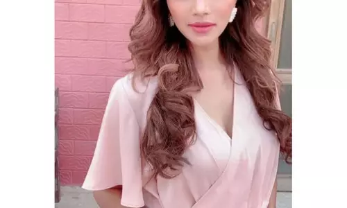 Lahari Sharis Pics Ignite Social Media