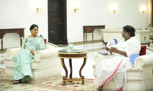 తెలంగాణ ప్రజాభవన్  లో షర్మిల... భట్టితో భేటీ!