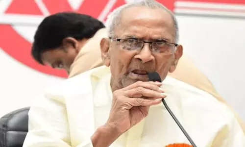 పవన్ చెవిలో జోగయ్య...ఏమవుతుంది...!?