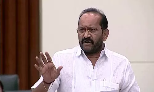 టిక్కెట్ లేని వైసీపీ ఎమ్మెల్యే పాలిటిక్స్‌కు ప‌దునెక్కువే...!