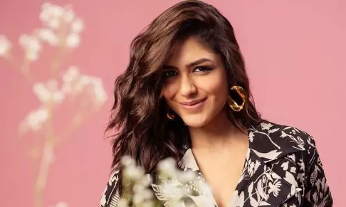 360 డిగ్రీల్లో తిప్పేస్తున్నావ్ గా అమ్మ‌డు!