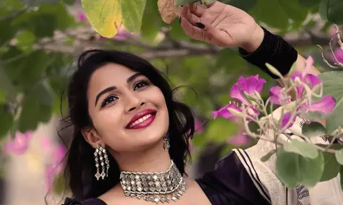 Inayas Purple Perfection Make Heads Turn