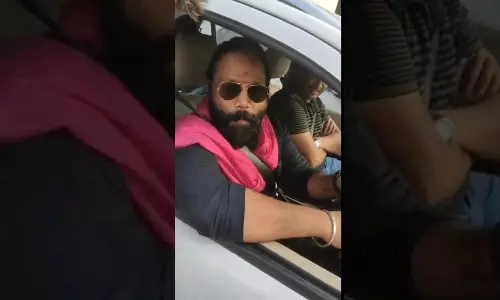 వీడియో : ప్రభాస్‌ సినిమా చంపేయాలన్నా ప్లీజ్‌..!