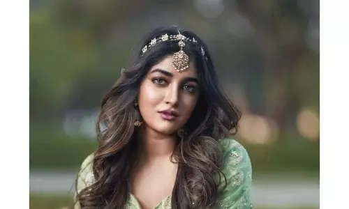 ఆకుప‌చ్చ లెహంగాలో డింపుల్ దుమారం!