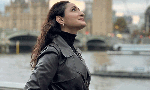 Pragya Jaiswals Stylish Vacation Snaps