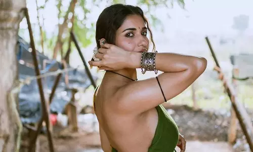 Ruhani Sharma look is breath of fresh festive air