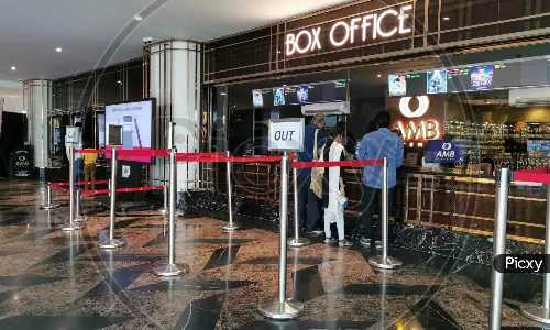 దానికి థియేటర్లు పెరిగాయి.. దీనికి రేట్లు తగ్గాయి