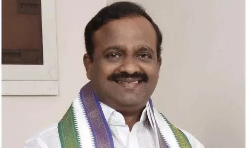 పవన్‌ తో వైసీపీ ఎంపీ కీలక భేటీ!