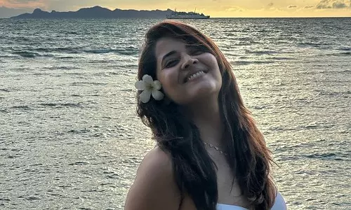 Throwback Snaps: Anasuyas Blissful Beach Getaway