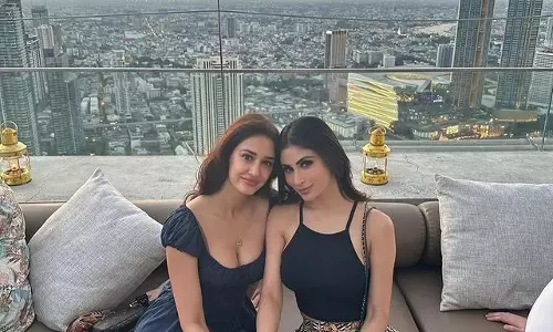 Mouni Roy and Disha Patanis Sets Friendship Goals
