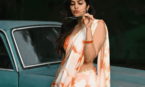 Divi Vadthya Radiates Elegance in Saree
