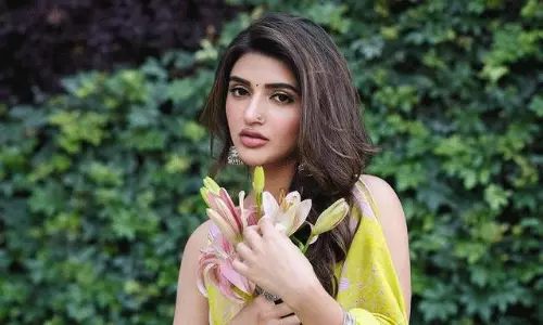 పొద్దు తిరుగుడు పువ్వులా శ్రీలీల‌!