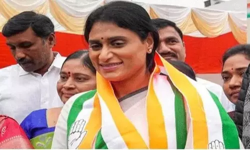 షర్మిల.. వైసీపీ ట్రాప్‌ లో పడకుండా!