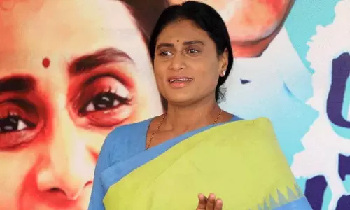 పులివెందుల డౌట్!... రెండు స్థానాల్లో షర్మిళ పోటీ?
