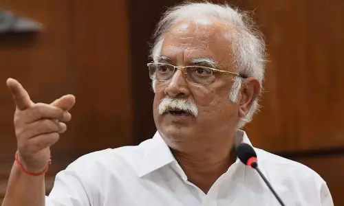 పెద్దాయన అశోక్ రాజకీయ వైరాగ్యం...!? పెద్దాయన అశోక్ రాజకీయ వైరాగ్యం...!?