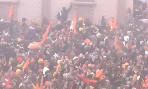 అయోధ్యకు పోటెత్తిన భక్తులు.. పాస్‌ లకు ఆన్‌ లైన్‌ బుకింగ్స్ ఇలా!