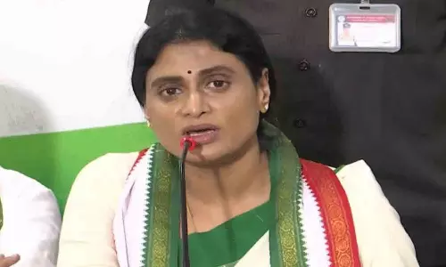 జోరు పెంచిన షర్మిల... టార్గెట్  జగన్ - బీజేపీ!