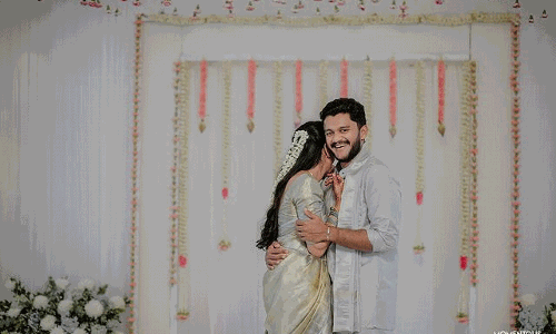 Pooja Kannan Shares Her Lovely Engagement Clicks!