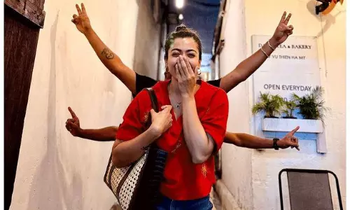 పిక్ టాక్‌ : స్నేహితులతో శ్రీవల్లి క్యూట్ షో