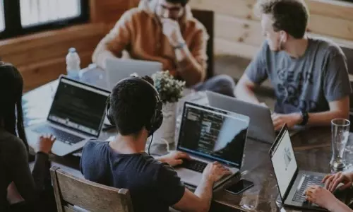 ఉద్యోగులపై నిఘా.. దిగ్గజ సంస్థకు రూ.280 కోట్లు జరిమానా!