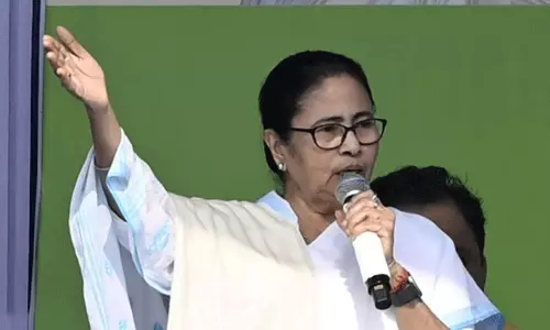 డబుల్ షాక్ : ఇండియా కూటమికి అటు మమత.. ఇటు ఆప్ దూరం...!