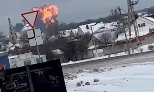 కుప్పకూలిన సైనిక విమానం.. 74 మంది మృతి!