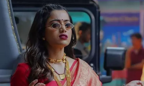 పిక్ టాక్‌ : చీర కట్టు, పులి గోరు... రష్మిక అదుర్స్‌