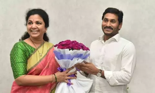 జగన్  కు కర్నూలు ఎంపీ దొరికేశారు... గుమ్మునూరు పరిస్థితి?