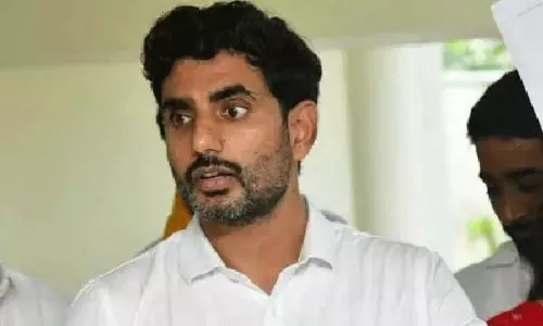 టఫ్ ఫైట్ గురూ : మంగళగిరిలో లోకేష్ వర్సెస్ వైసీపీ....!