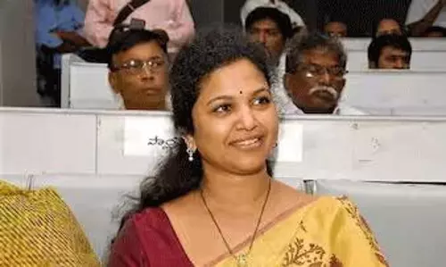 ఆ మంత్రి ఔట్‌.. మాజీ మహిళా ఎంపీకి చాన్స్‌!