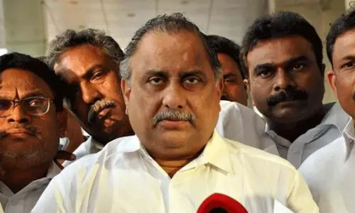 కొత్త పరిణామం... ముద్రగడతో బీజేపీ నేతల చర్చలు!! కొత్త పరిణామం... ముద్రగడతో బీజేపీ నేతల చర్చలు!!