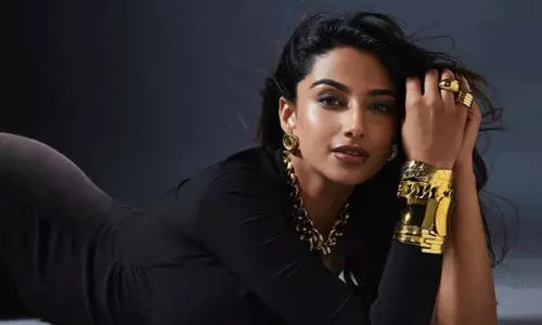 ముద్దు సీన్ల‌పై మాట మార్చిన మీనాక్షి