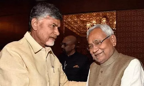నితీష్  కి అన్ని  చాన్సులు  ...చంద్రబాబు ఏం పాపం చేశారు...!?