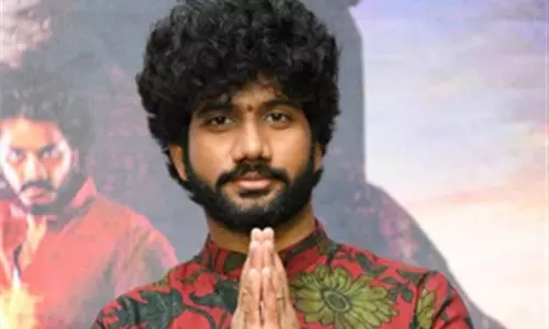 బన్నీ, చరణ్ డేట్స్ సెట్టవ్వలేదా?.. ప్రశాంత్ వర్మ ఏమన్నారంటే