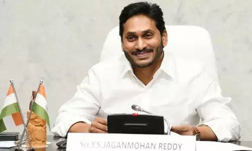 విశాఖలో ఎమ్మెల్యేలకు ఇళ్ళస్థలాలు జగన్ ఇస్తున్నారా....!?