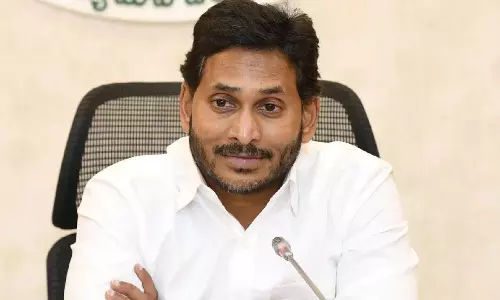 సడెన్ గా జగన్ ఢిల్లీకి...పొలిటికల్ గా హై టెన్షన్...!