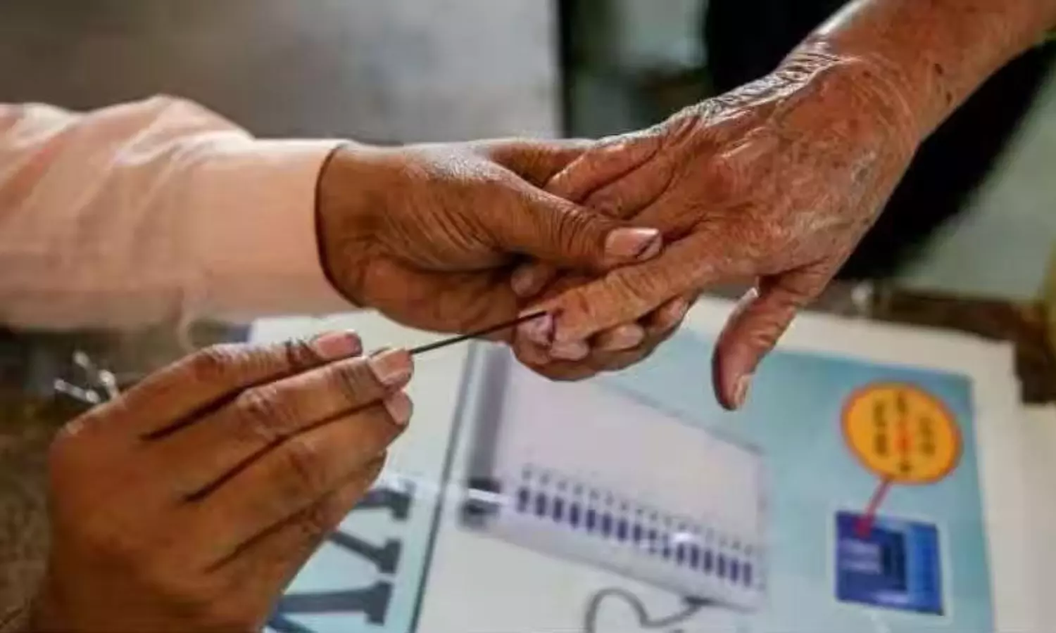 రంగంలోకి స‌ర్వే రాయుళ్లు.. నోటిఫికేష‌న్ ముందే ఇలా..!