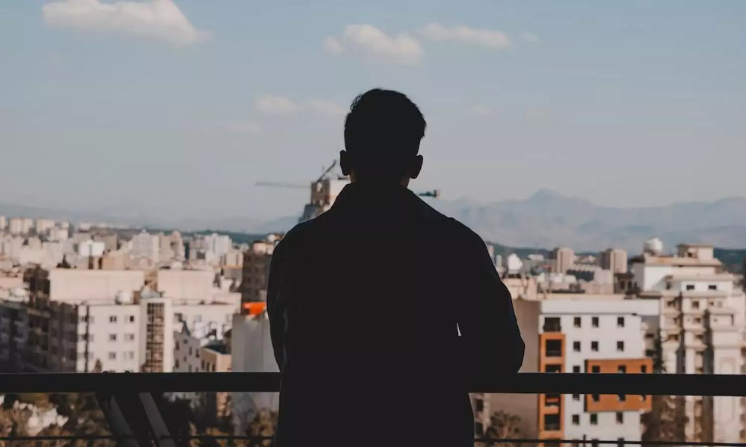 ఏడాది తర్వాత స్వీట్ తిన్న హీరో...! ఏడాది తర్వాత స్వీట్ తిన్న హీరో...!